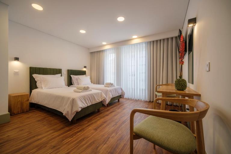 Azimute 4 - T0 Moderno Centro Histórico Angra - B&B Angra do Heroísmo