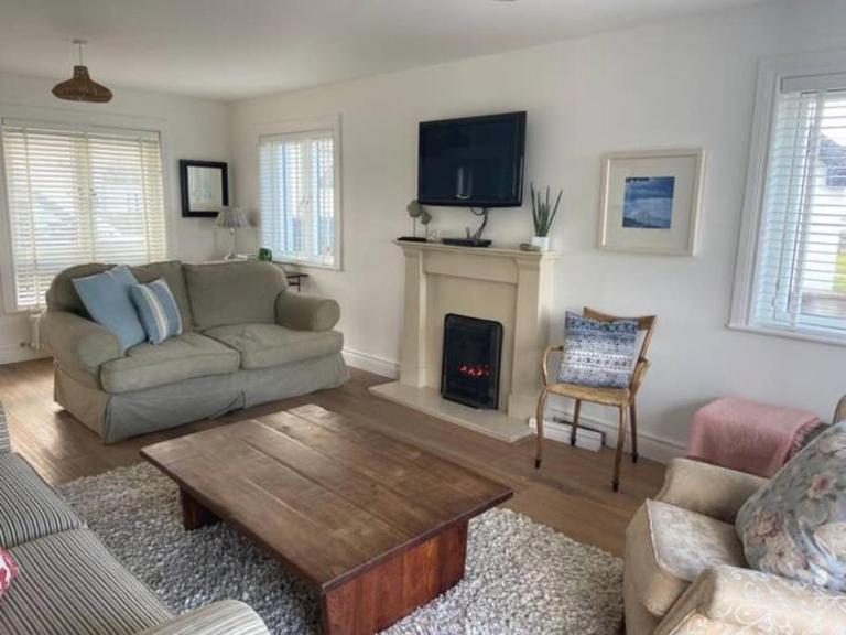 Seaside Chic! Modern Cosy Home - Chambres d'hôtes Lahinch