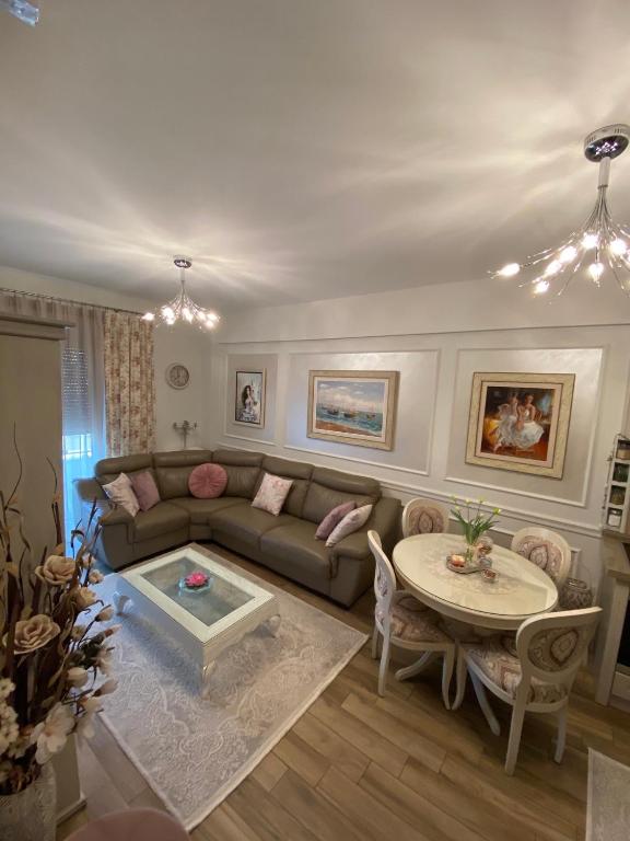 Lux Apartments MMS - Ferienwohnung Budva