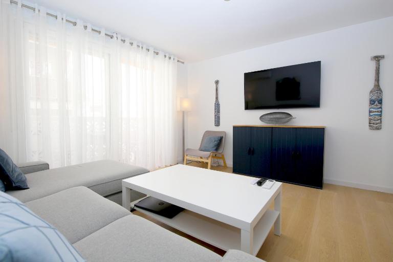 Estepona Centre Beachfront Apartment ROSSI - B&B Estepona