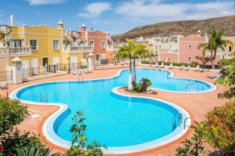 Enjoy 1 BR Palm Mar next to pool by Aqua Vista Tenerife - Bed and Breakfast Palm-Mar