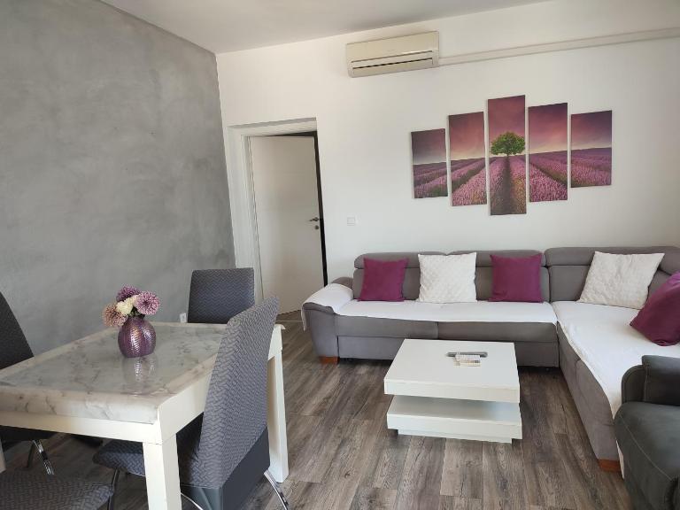 Apartman Kiara - B&B Kutleše