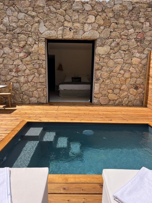 Casa Suvara - Chambres d'hôtes de charme I Piscines ou SPA privatifs - B&B Conca