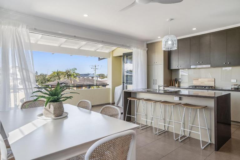 Villa Sangiovese - Unit Two - 2-2 Heath Street - Bed and Breakfast Evans Head