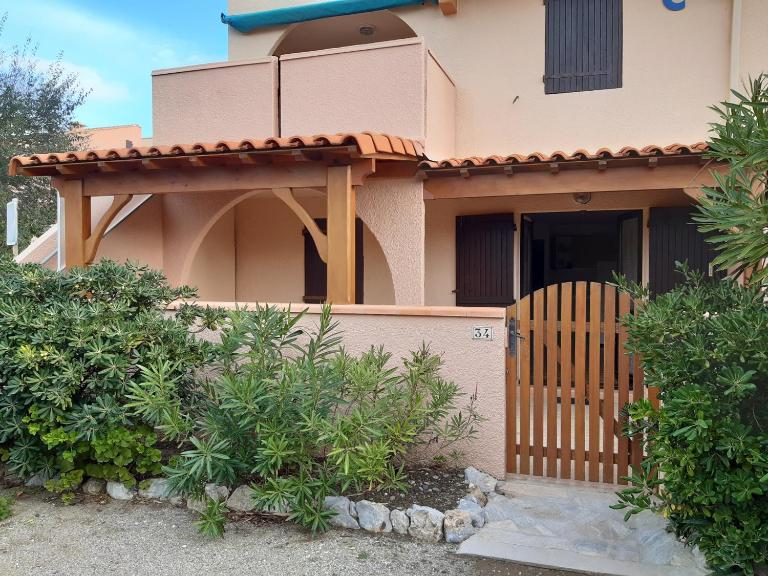 T3 37m² plain-pied, plage et centre proches, parking privé, 5/6 pers - FR-1-798-28 - B&B Port Leucate
