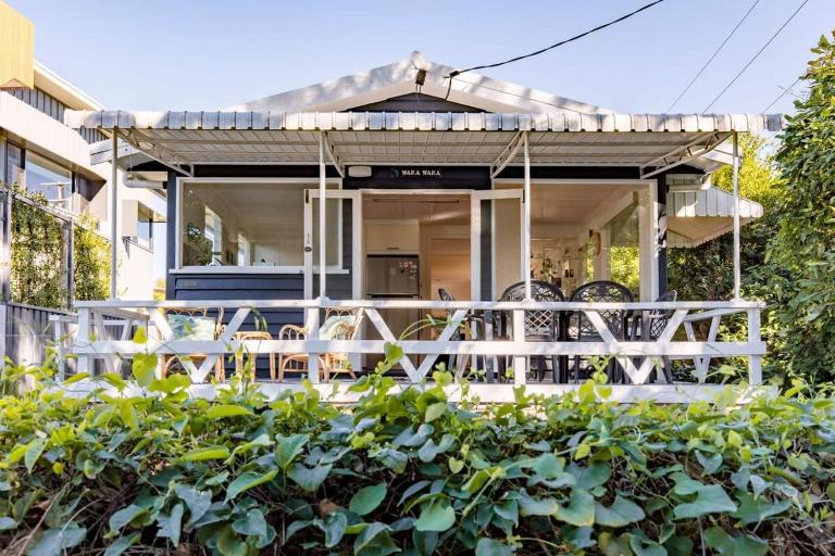 Wara Wara on Moffat Beach Foreshore - B&B Caloundra