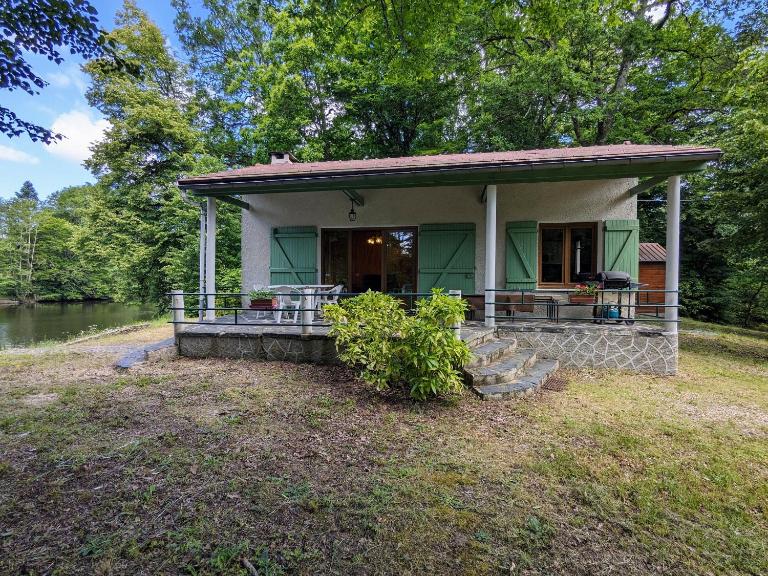 Île privée en Berry, nature et pêche, chauffage central - FR-1-591-593 - Chambres d'hôtes Le Menoux
