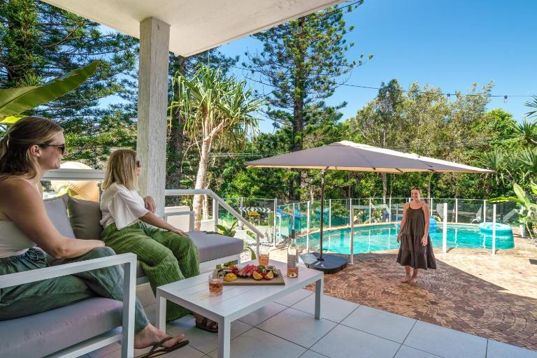Four Pines Shelly Beach Retreat - B&B Caloundra