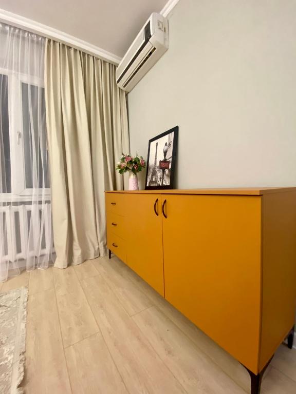 3 rooms Orange apartment - Ferienwohnung Almaty