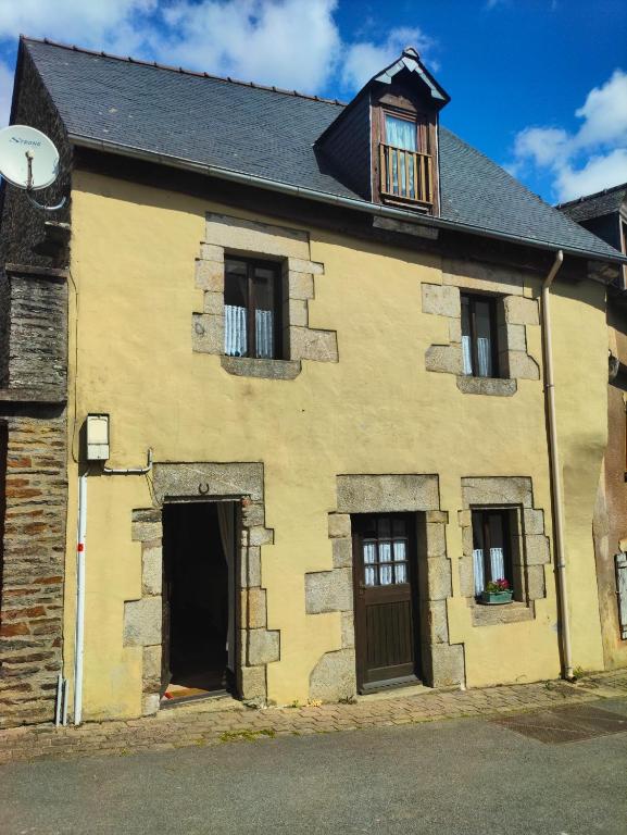 Maison Josselin proche château - B&B Josselin