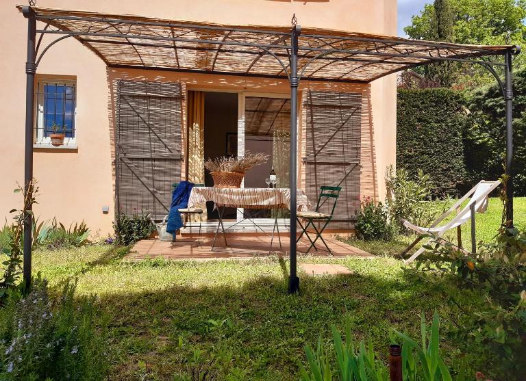 Les Merles : joli studio dans la campagne Aixoise. - B&B Venelles