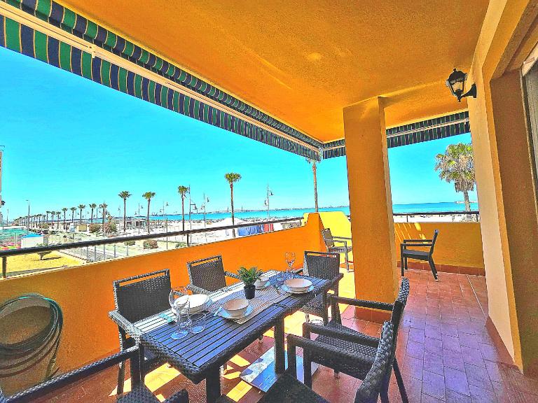 Beachfront Duplex 1ª línea & Terraces Oceanfront - Bed and Breakfast El Puerto de Santa María