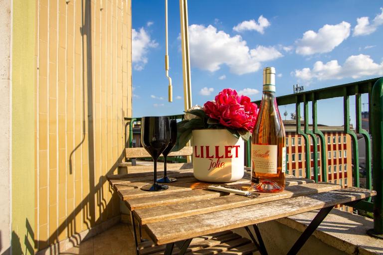 Moderno Appartamento Navigli Milano:Two Nice Jacks - Bed and Breakfast Milaan