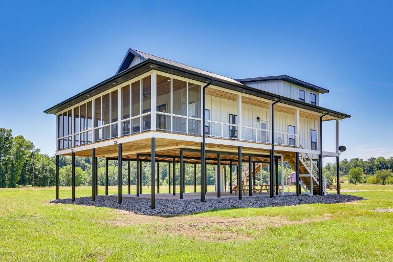 Riverfront Murfreesboro Cabin w/ Fire Pit - Chambres d'hôtes Nashville
