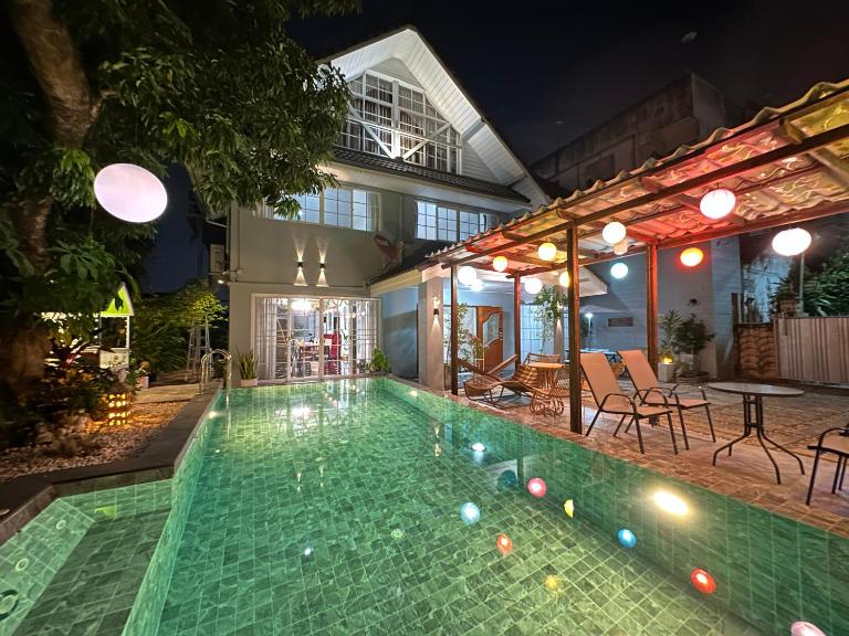 Comfy Boutique House - B&B Chiang Mai