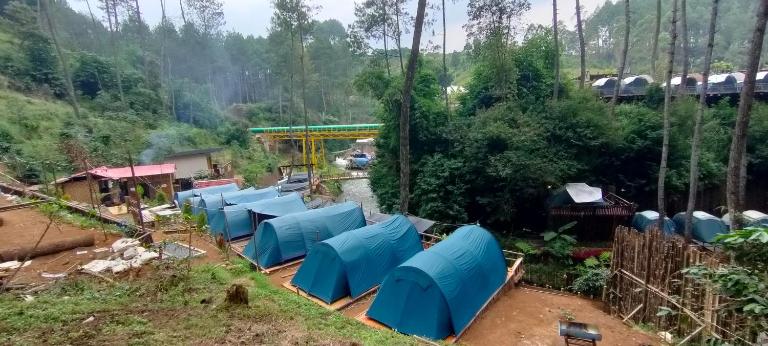 Wulandari Camping ground Riverside - B&B Palayangan