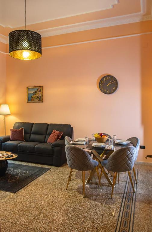 Holiday Home - Medieval Aqueduct - Salerno - Chambres d'hôtes Salerne