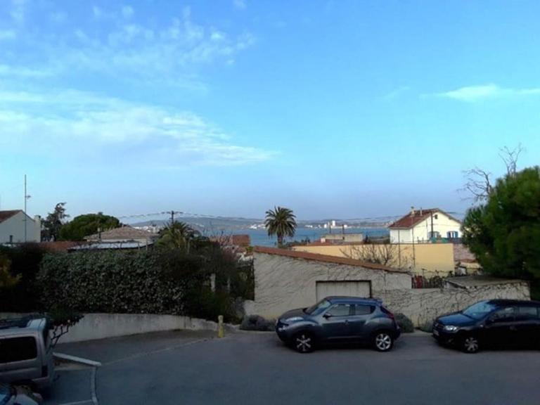 Appartement T3 avec 2 chambres et grand balcon - B&B Sète