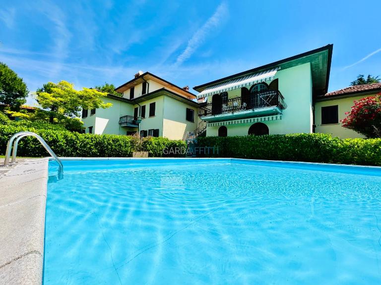 Parigi Apartment - 200m dal Lago con Vista piscina - B&B Sirmione