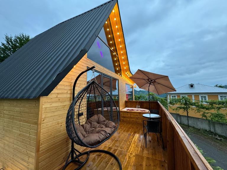 Uptown Batumi Yard & Jacuzzi - B&B Batumi