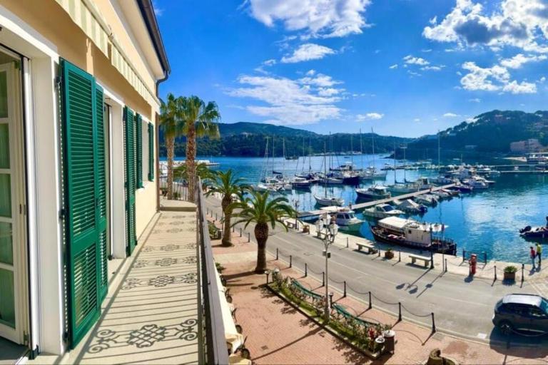 Luxury Seafront Penthouse - Ferienwohnung Porto Azzurro
