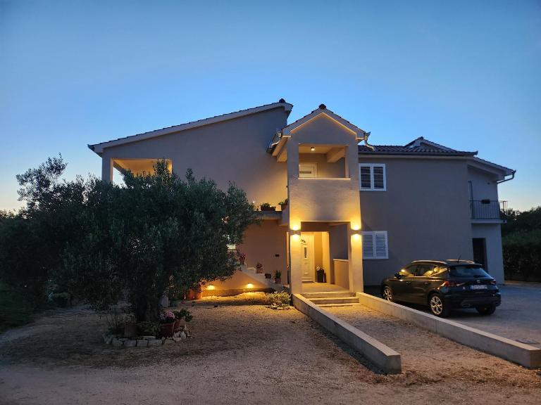 Apartman Šime - Ferienwohnung Pakostane