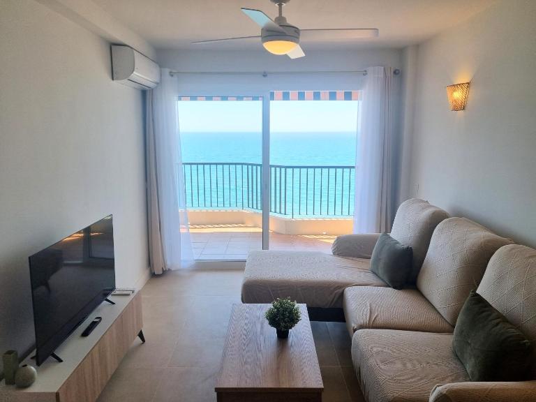 Las Antillas III Front Sea View Pool - B&B Fuengirola