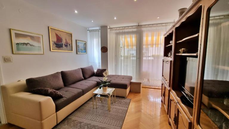 Apartment Maja - B&B Omiš