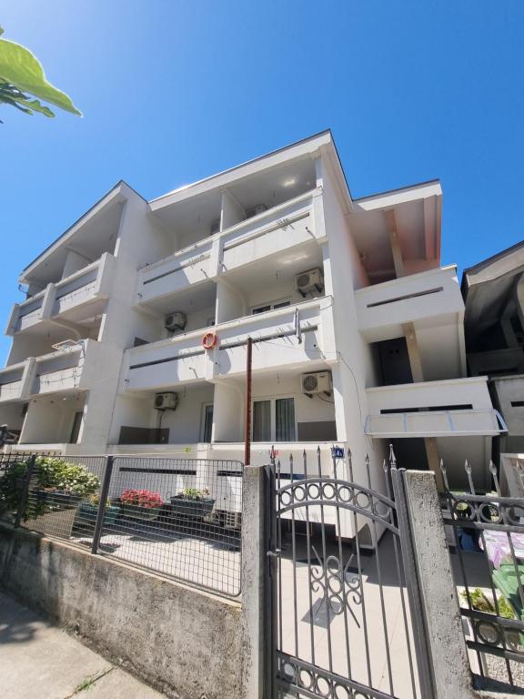 Apartmani Vuković - B&B Sutomore