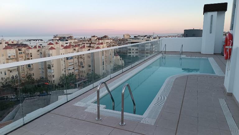 Oasis in Estepona with Parking 5min from the beach - B&B Estepona