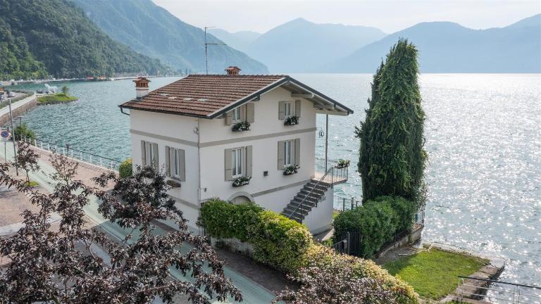 IseoLakeRental - Villa Mariù - B&B Pisogne