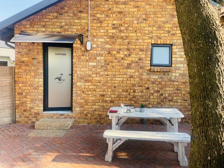 Rollers Rest Guesthouse - B&B Boksburg