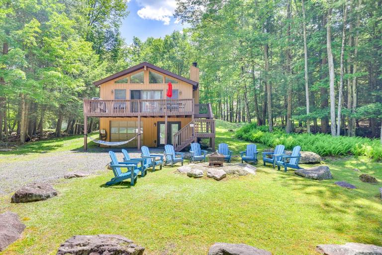 Secluded Family Cabin w/ Fire Pit in Lake Ariel! - B&B Lake Ariel