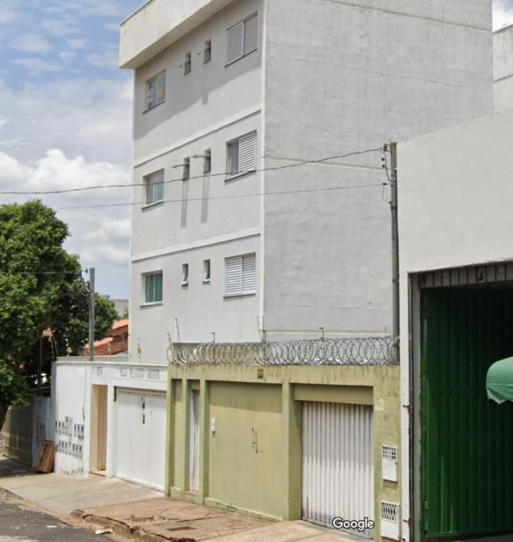 Quarto em Apto Compartilhado Bem Localizado AP 204 - Ferienwohnung Uberaba