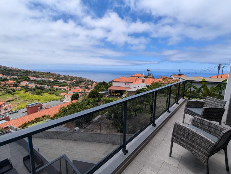 Apartment Antonette - Ferienwohnung Calheta