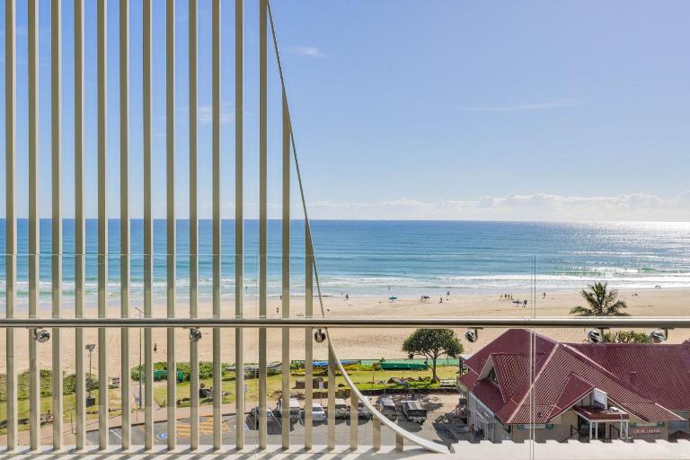 Little Groyne Kirra Beach Unit 602 - B&B Gold Coast