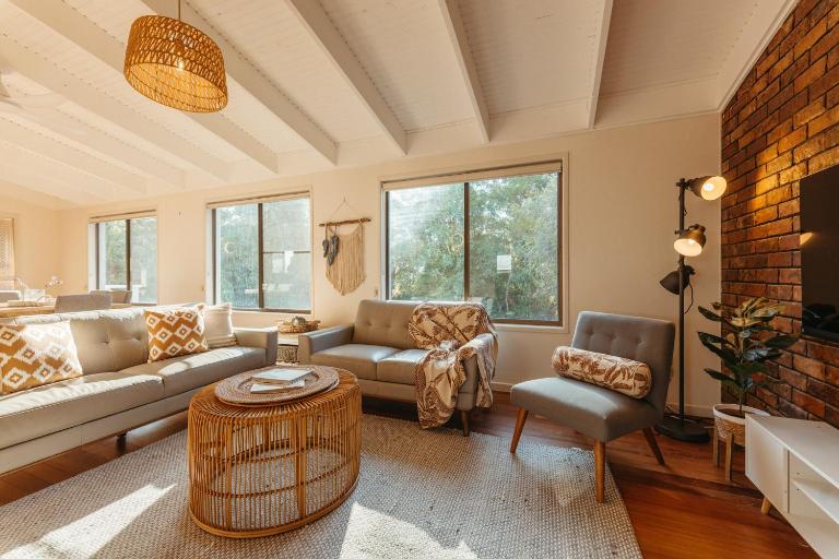 Roderick Beach House Pet Friendly - B&B Caloundra