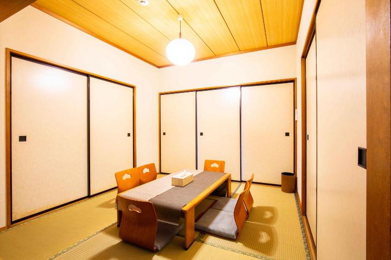 Taro's House Midori - Bed and Breakfast Aomori