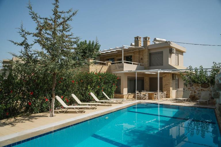 Villa Xenophon - Chambres d'hôtes Pitsídia
