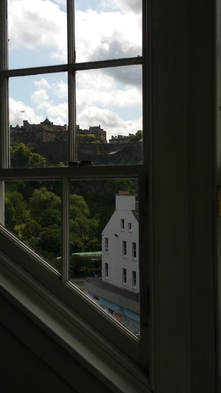 Rose Street 4 bedroom - B&B Edimburgo