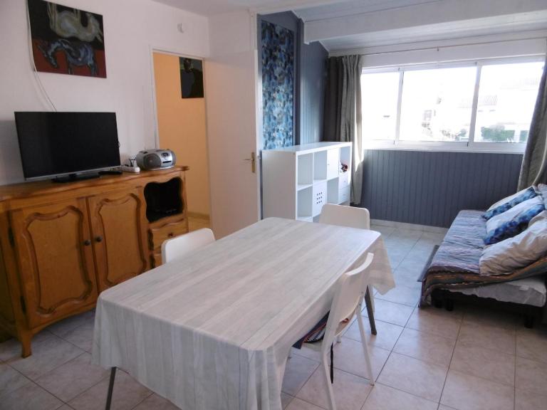 Appartement T2, 28m², Proche Plage, 4 Pers., Parking Privilégié à Narbonne Plage - FR-1-795-10 - B&B Narbona