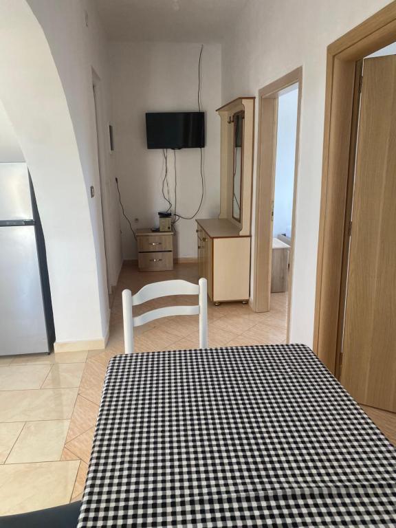 Veliaj Apartament - B&B Ksamil