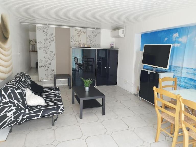 Bas de villa climatisé avec coin terrasse - Ferienwohnung Sanary-sur-Mer