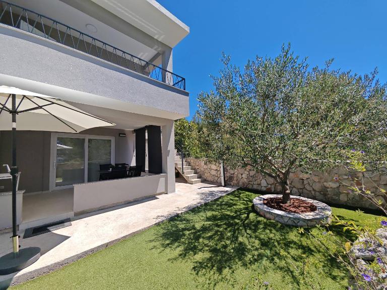Olive Tree Apartment Zečevo - Chambres d'hôtes Rogoznica