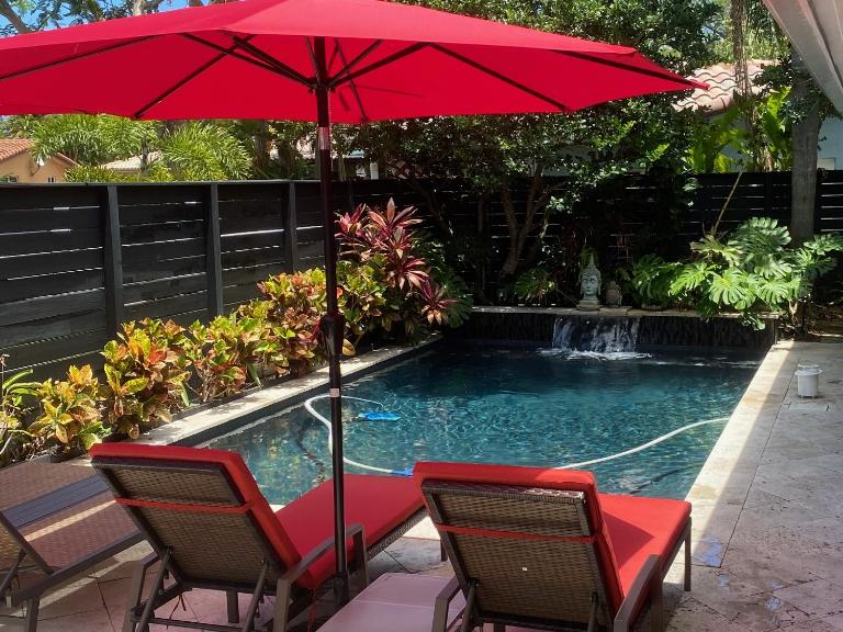 Riverbank Guesthouse Wilton Manors - B&B Fort Lauderdale