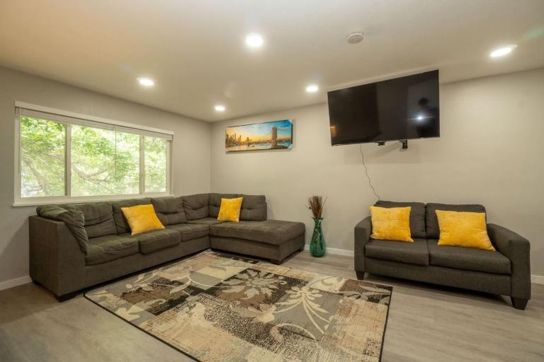 2BR Arvada Home | Near Skiing & Olde Town - Ferienwohnung Arvada