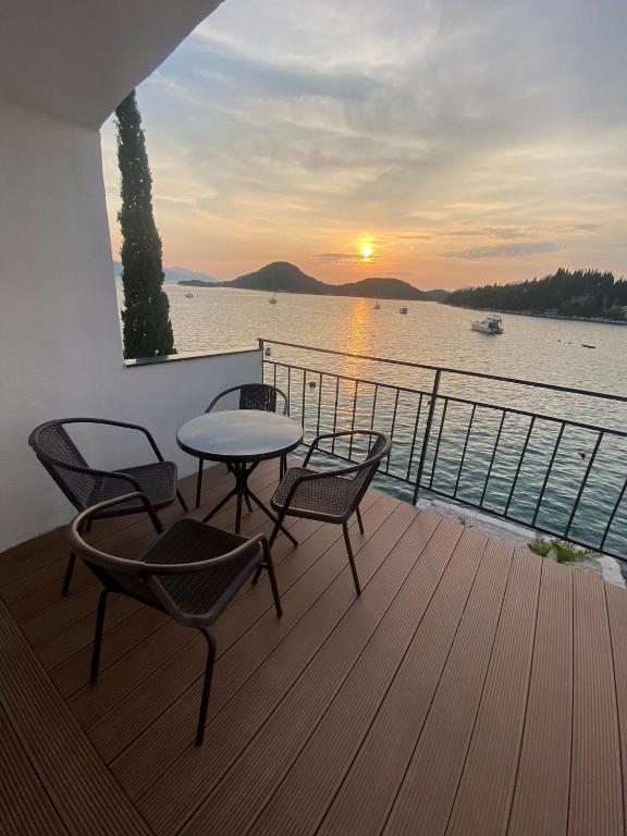 Apartments Sea La Vie - Bed and Breakfast Blace