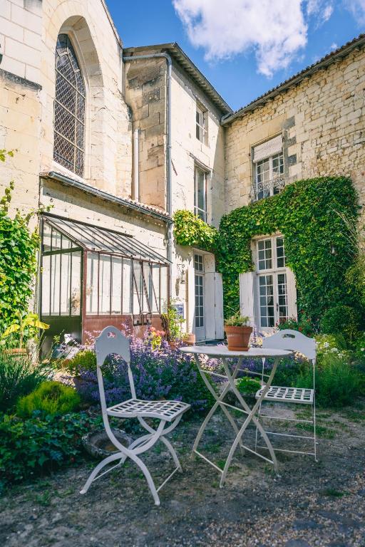 Le Prieuré Sainte Croix - B&B Loudun
