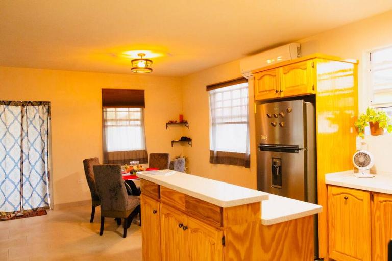 GAIA Barbados! 2bedroom Home 5min walk to the beach - B&B Bridgetown