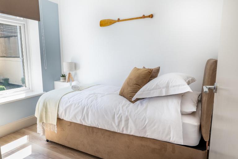 Terracotta Apartment, free WiFi & Parking, Coastal location - B&B New Brighton